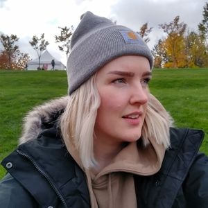 Meet your Posher, Carolyn